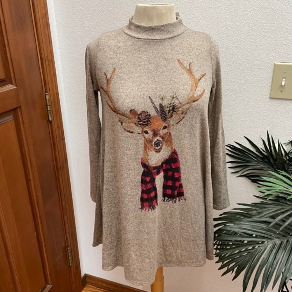 Phil Love Holiday Buck, Deer w Buffalo Check Scarf, Women's Size Small Mock Neck